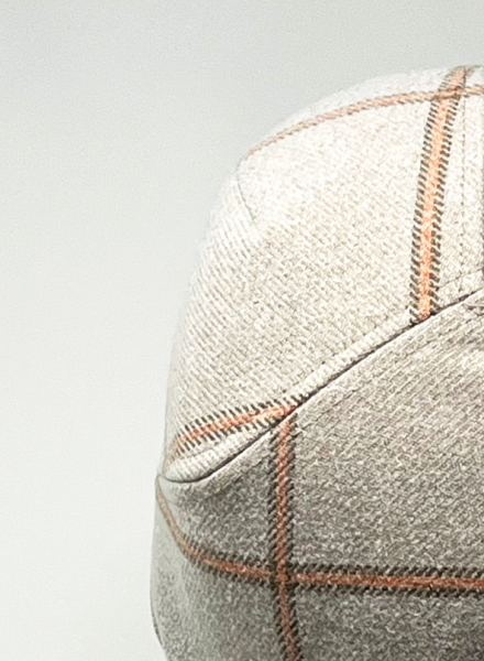 N°121_Cap on hat rack_Le Panache Paris©